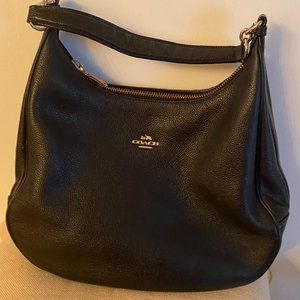 Coach Pebbled leather hobo shoulder bag. Monochro